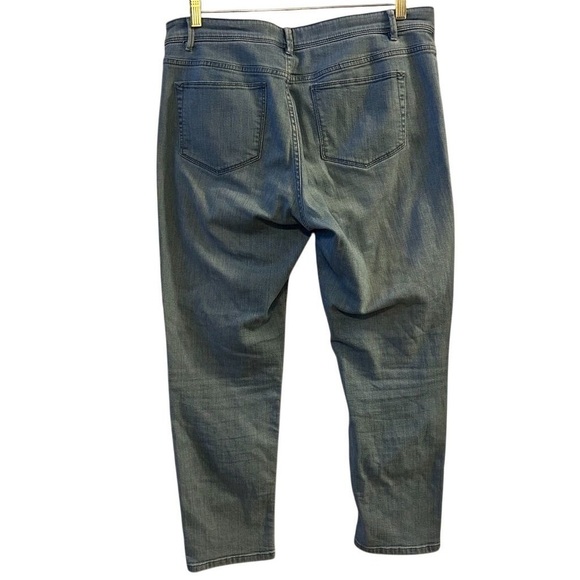 J.Jill Women's Slim Ankle Jeans Size 10 Light Wash Blue Denim Mid Rise - Picture 5 of 8